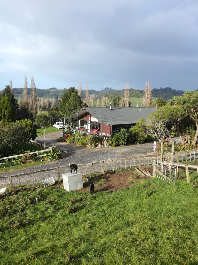 Junohall Backpackers Waitomo Caves Dış mekan fotoğraf